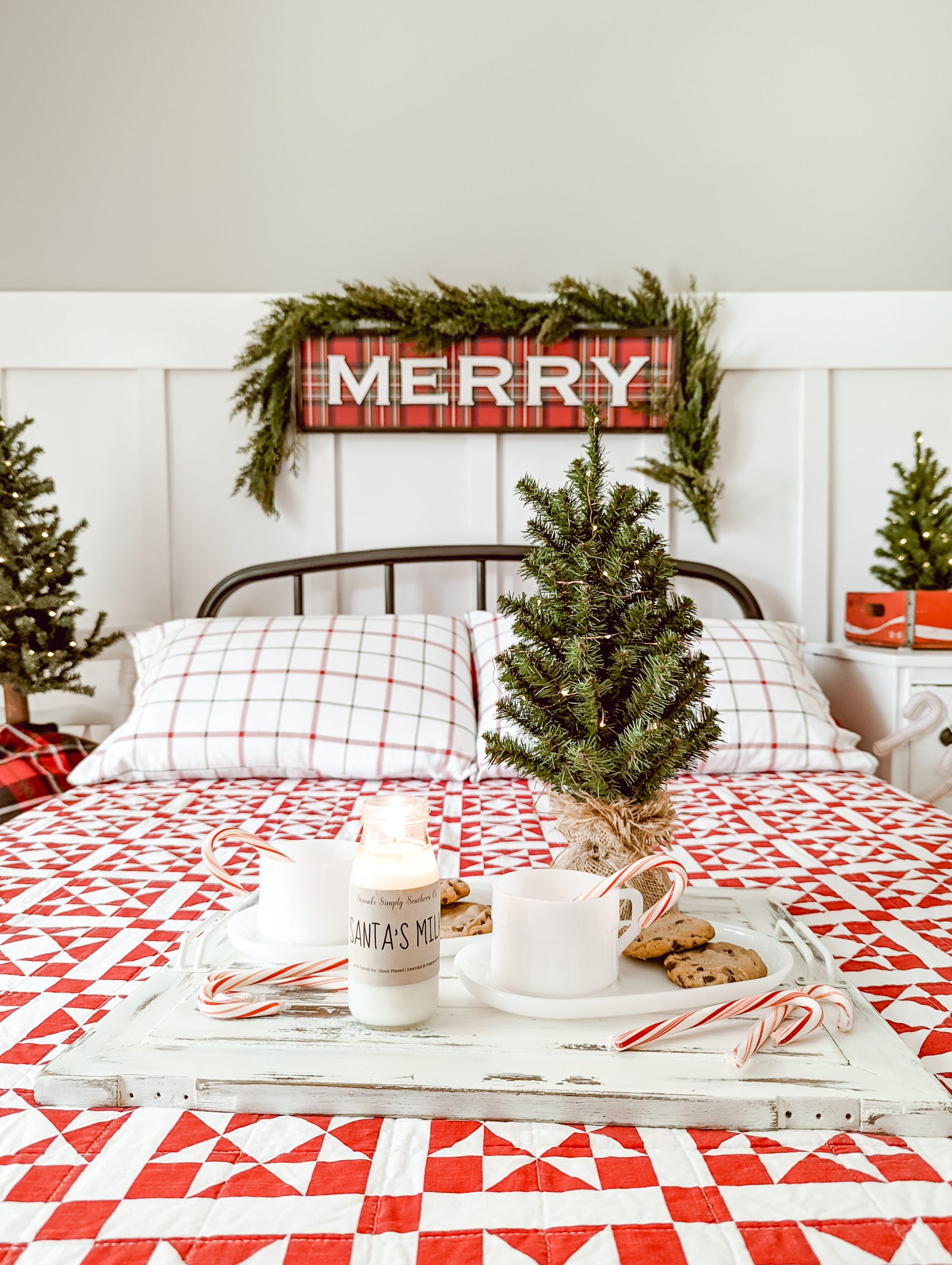 classic red Christmas bedroom
