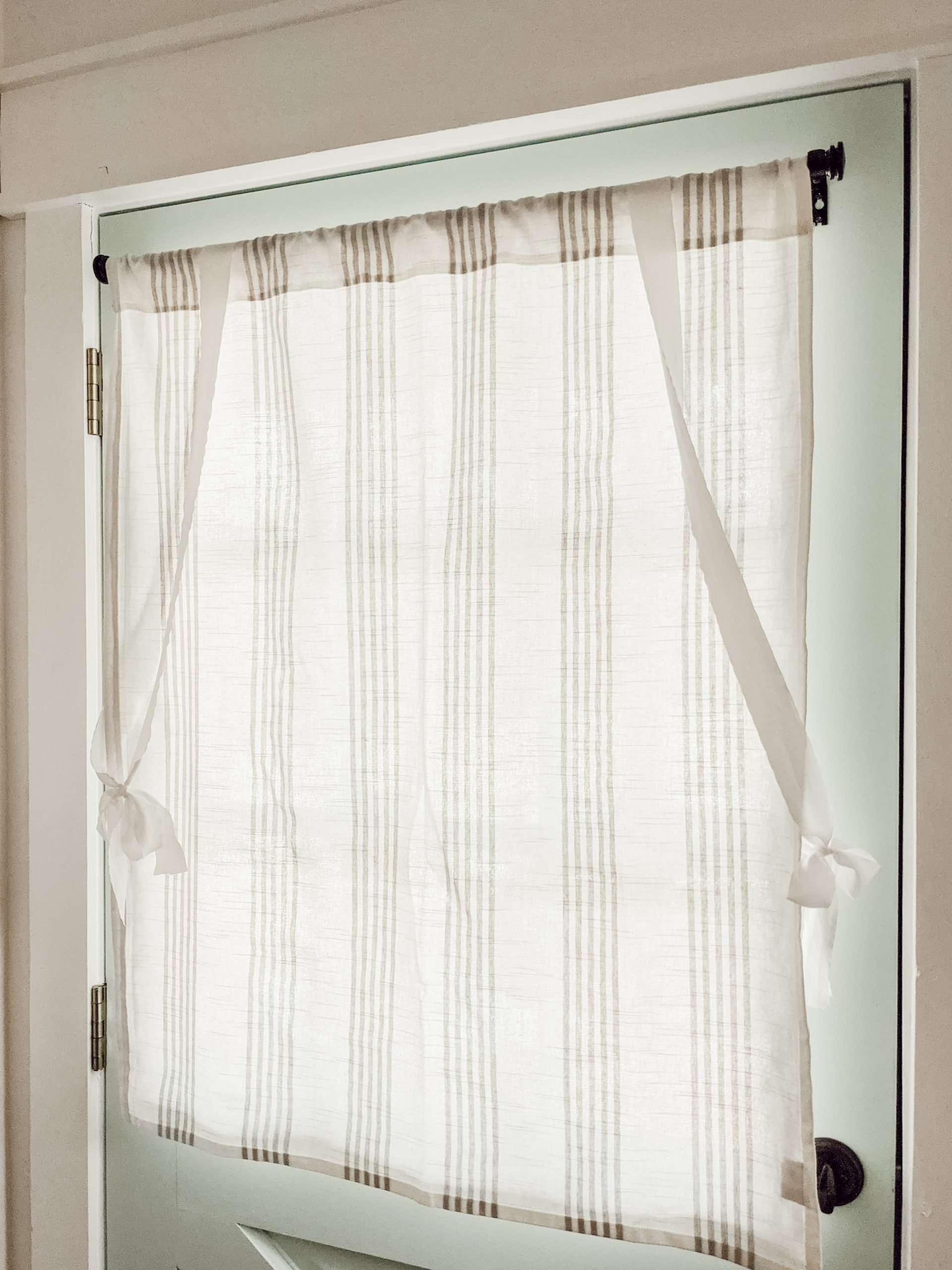 Diy Tie-Up Curtains - White And Woodgrain